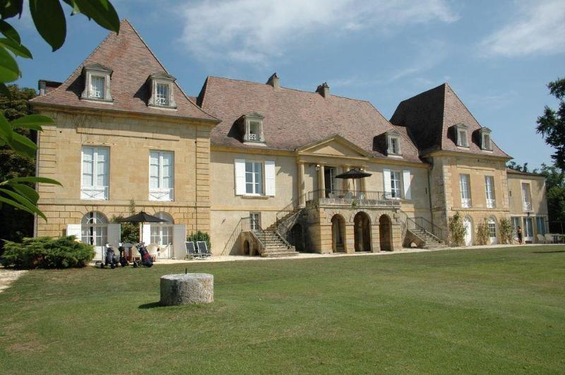 Chateau Les Merles Et Ses Villas Mouleydier Kültér fotó