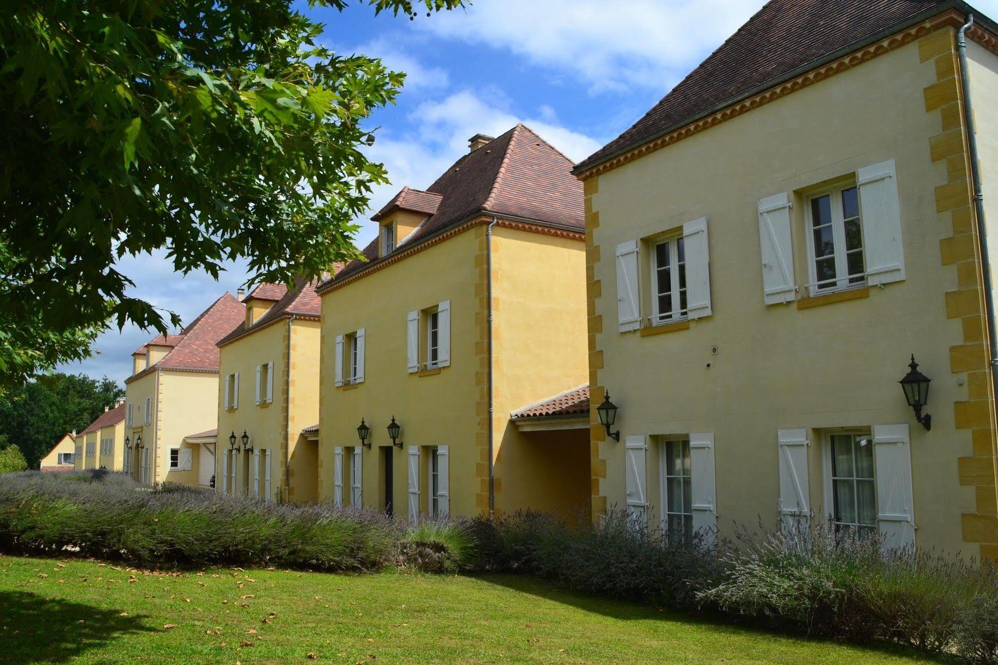 Chateau Les Merles Et Ses Villas Mouleydier Kültér fotó