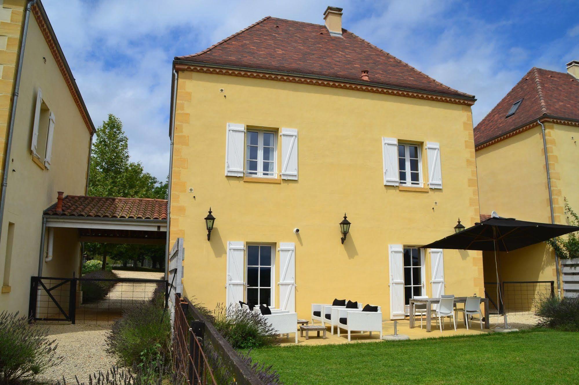 Chateau Les Merles Et Ses Villas Mouleydier Kültér fotó